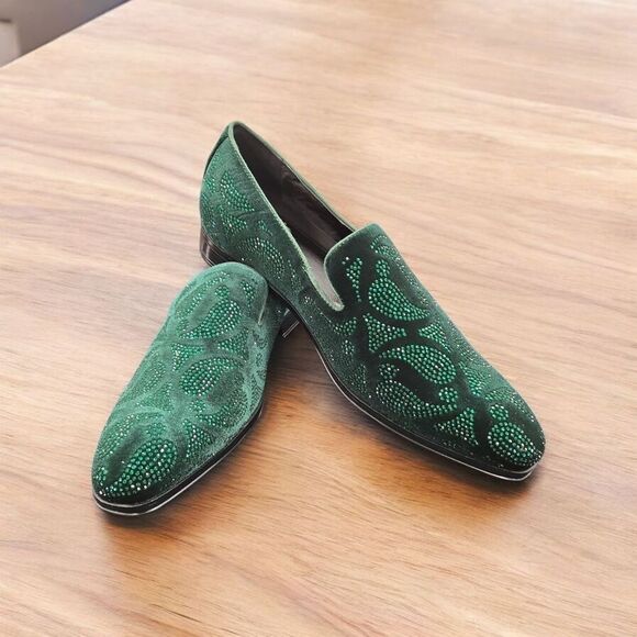 AFTER MIDNIGHT VINTNER VELVET COLLECTION:GREEN CRYSTAL-STUDDED SMOKER SHOES. - Picture 1 of 7